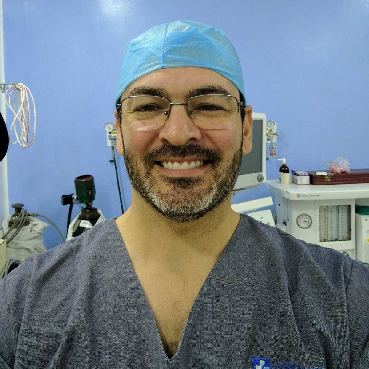 Dr. Ernesto Javier Acosta Abeyta