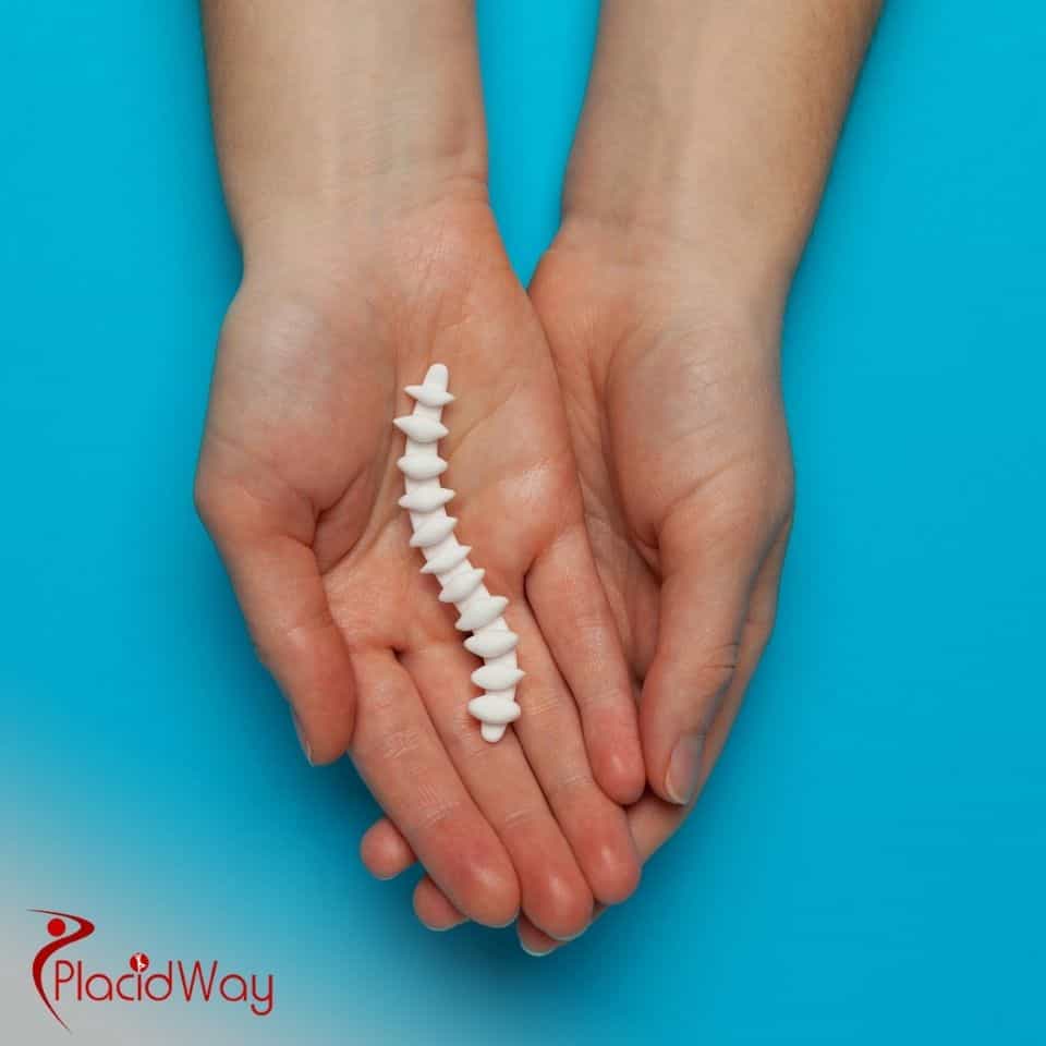 Minimalinvasive Wirbelsäulenchirurgie in der Türkei: Mikrodiskektomie für deutsche Patienten mit Bandscheibenvorfall