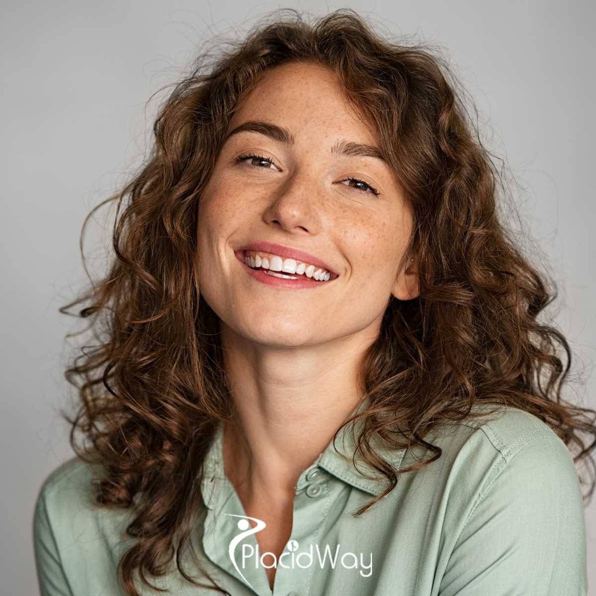 Dental Bonding in Mexico: Quality Smile Makeover for American Patients