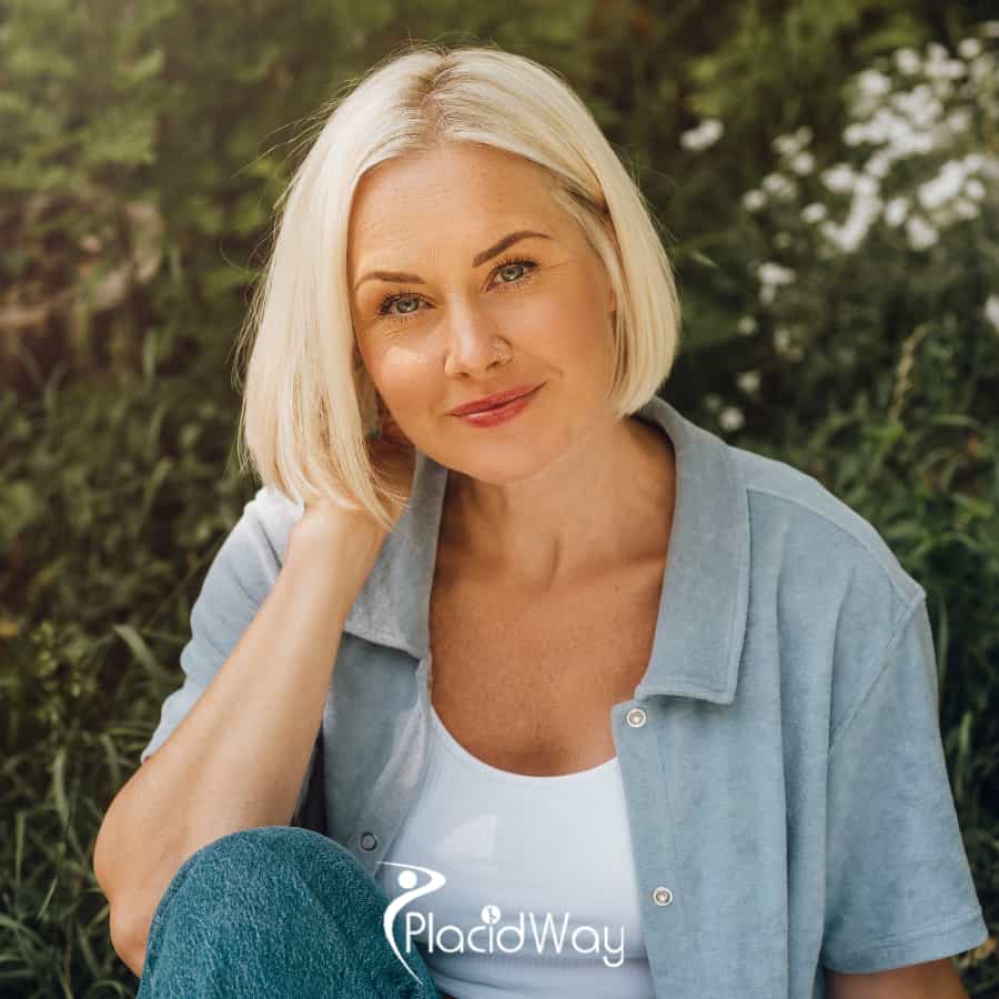 The Pool She Stopped Visiting: Emma Clarke’s Post-Weight-Loss Abdominal Laxity Tummy Tuck Story from the United Kingdom to Turkey