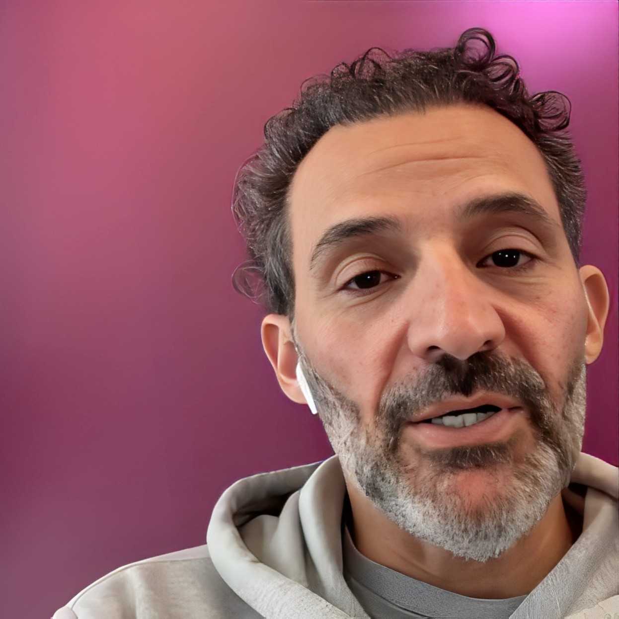 Rick Othmans Weg zur Schmerzlinderung: Stammzellentherapie für chronische Schulter- und Rückenschmerzen bei MexStemCells, Mexiko-Stadt