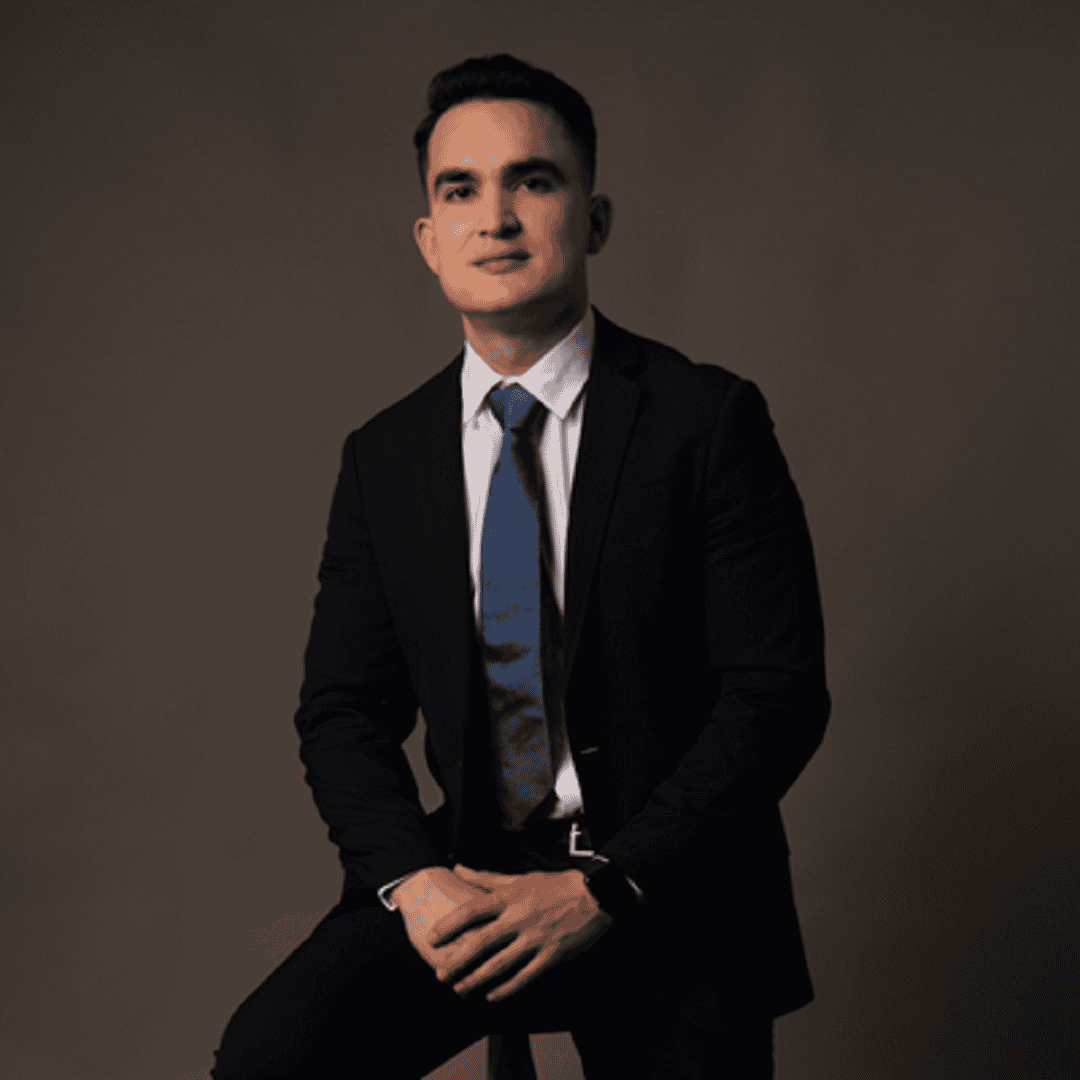 Cirujano Plástico en Tijuana, México para Cirugía de Levantamiento de Senos