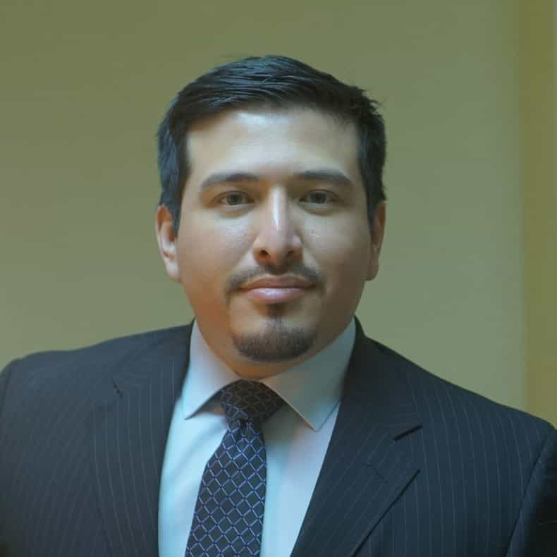 Dr. Gilberto Medina Flores