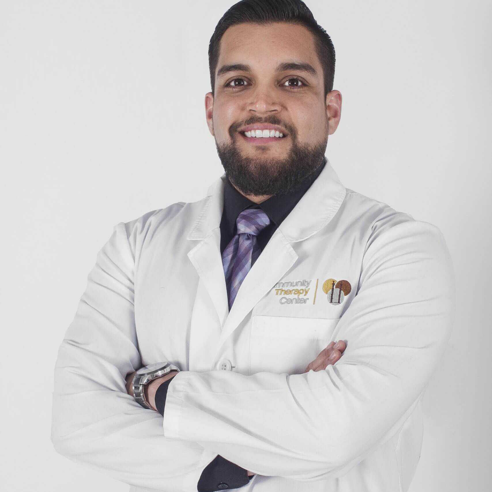 Dr. Giovany Montes de Oca