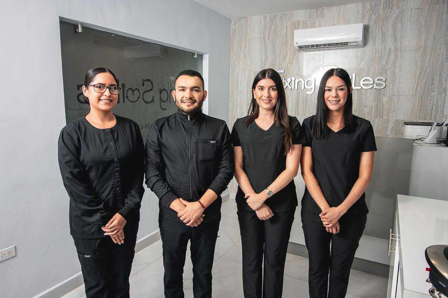 Los mejores dentistas de Fixing Smiles en Los Algodones México