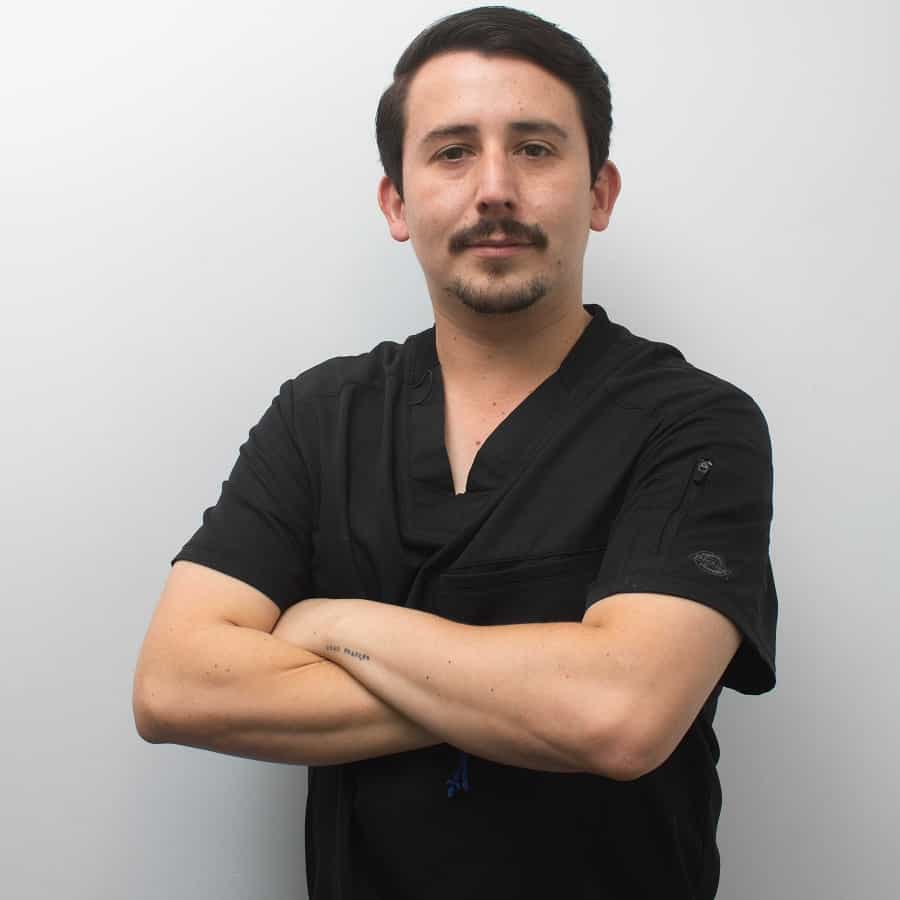 Dr. Axel Perez Dentist in Los Algodones