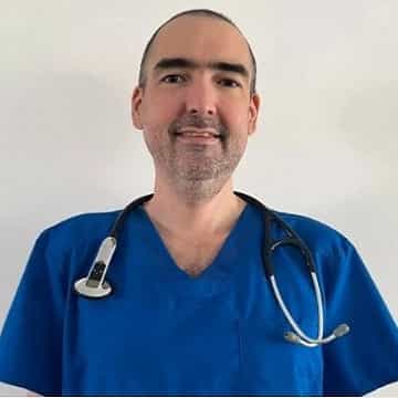 Dr. Camilo White - Especialista en Terapia con Células Madre en Medellín, Colombia