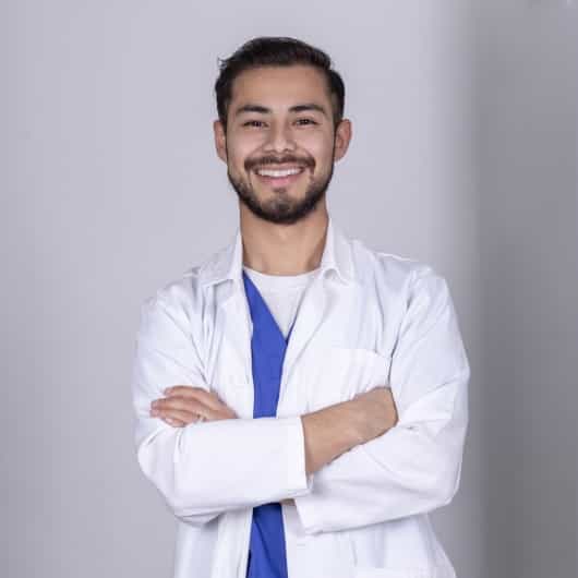 Dr. Diego Alejandro Chiu - Restaurador y Cosmético