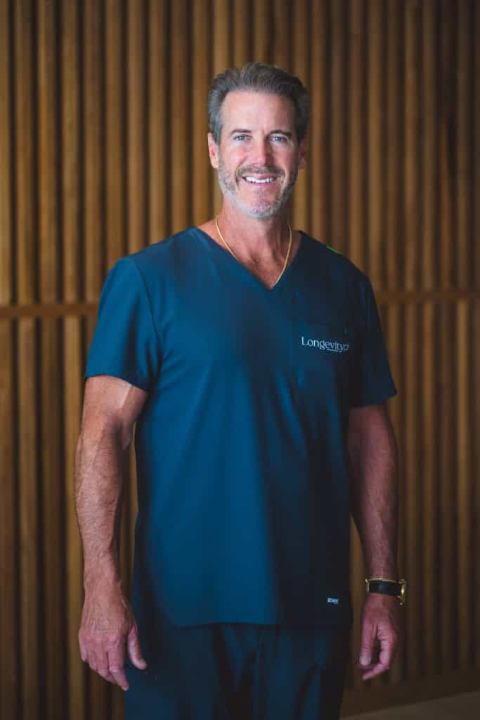 Dr. Kirk Sanford | Líder en Medicina Regenerativa en Cabo