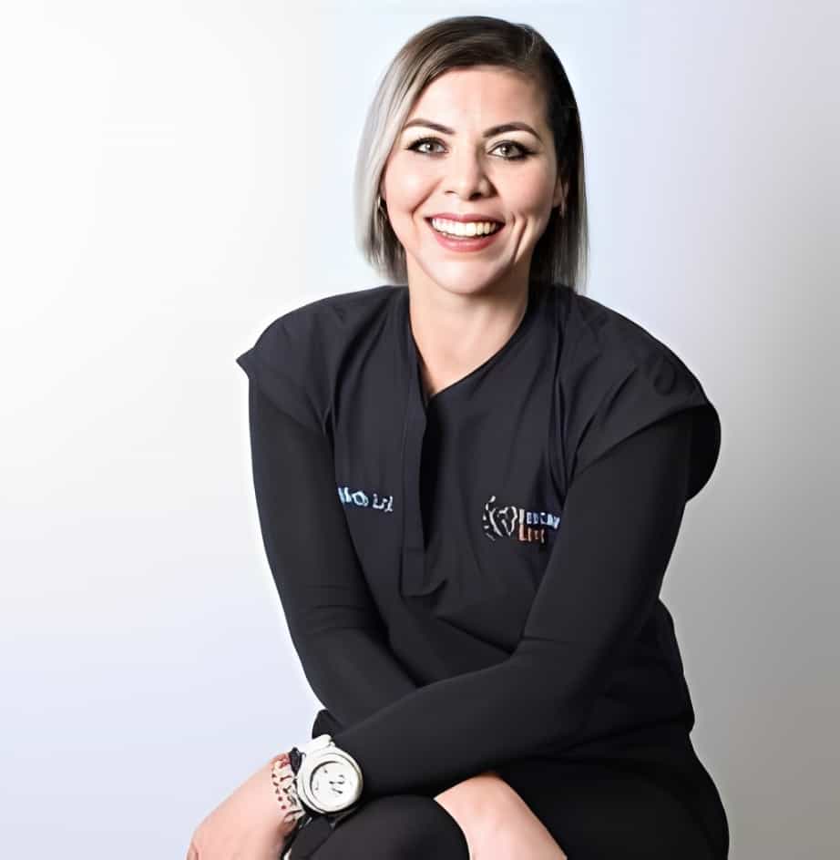Jammileth Lois Siqueiros - Dentist in Los Algodones Mexico