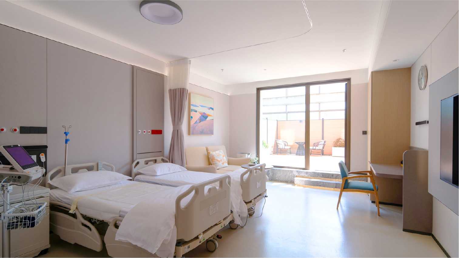 الرعاية العظمية في الصين - إيه إم كير بكين