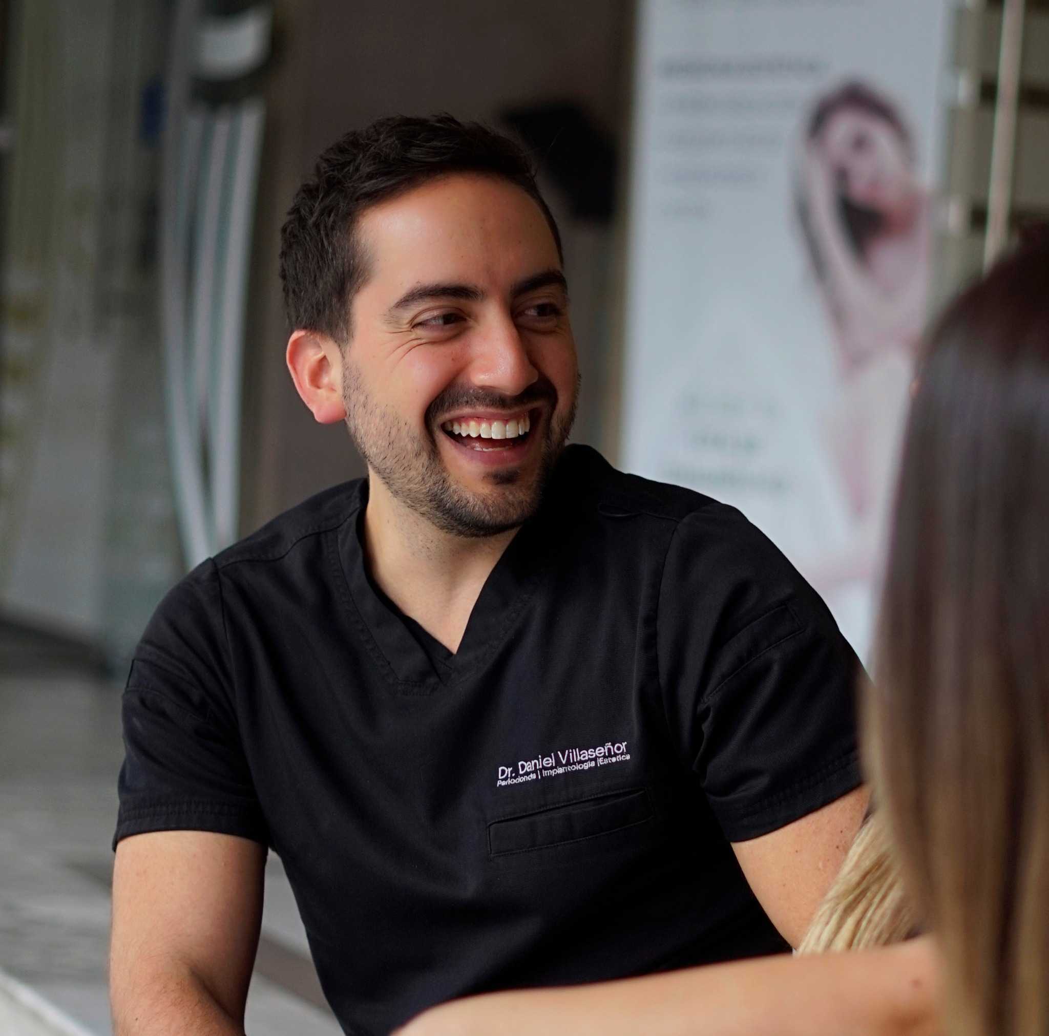 Dentist in Mexico City - Dr. Daniel Villaseñor