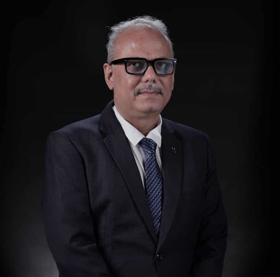 الدكتور مانيش خيتان، جراح السمنة في أحمد آباد، الهند