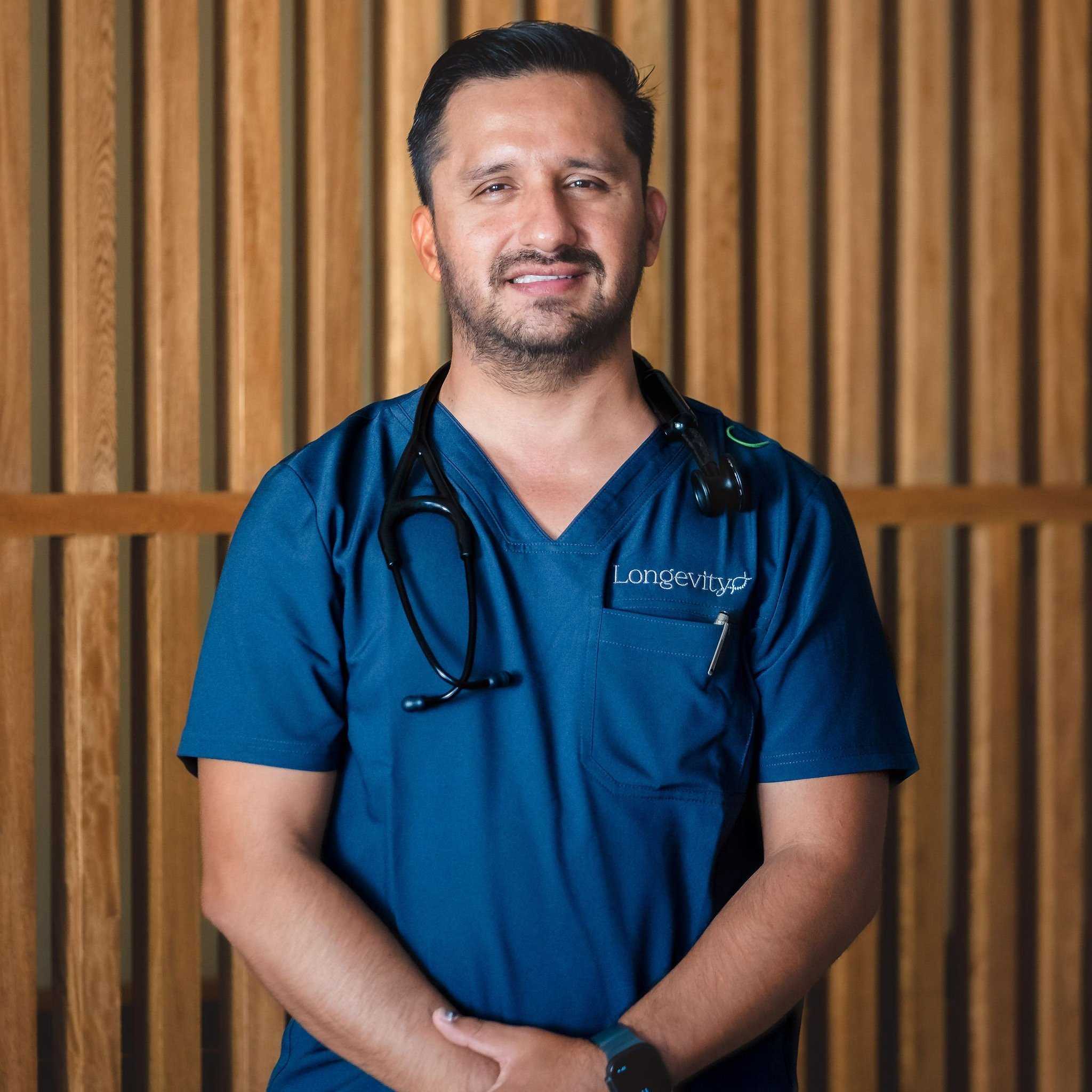 Dr. Antonio Flores MD