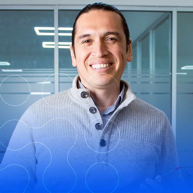 Dr. Fernando Estrella