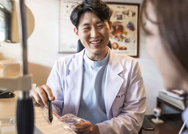Doctor Hyeon-cheol, Cheon