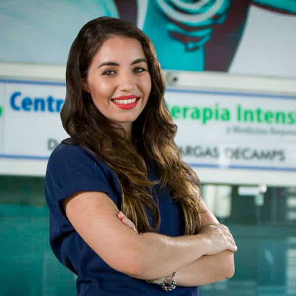 Dra. Thais Cobian