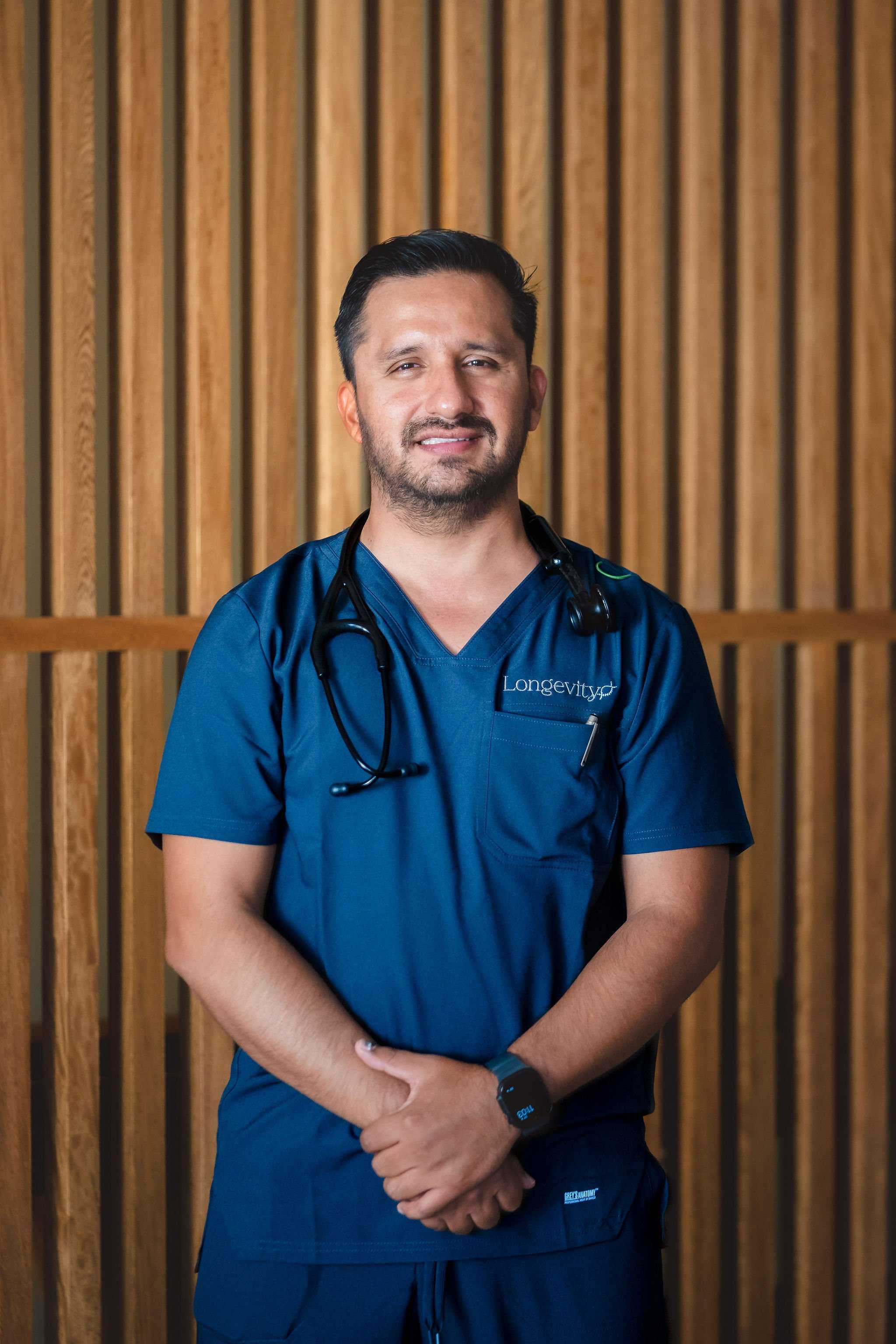 Dr. Antonio Flores MD