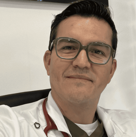 Dr. Carlos Dueñas Ramirez 