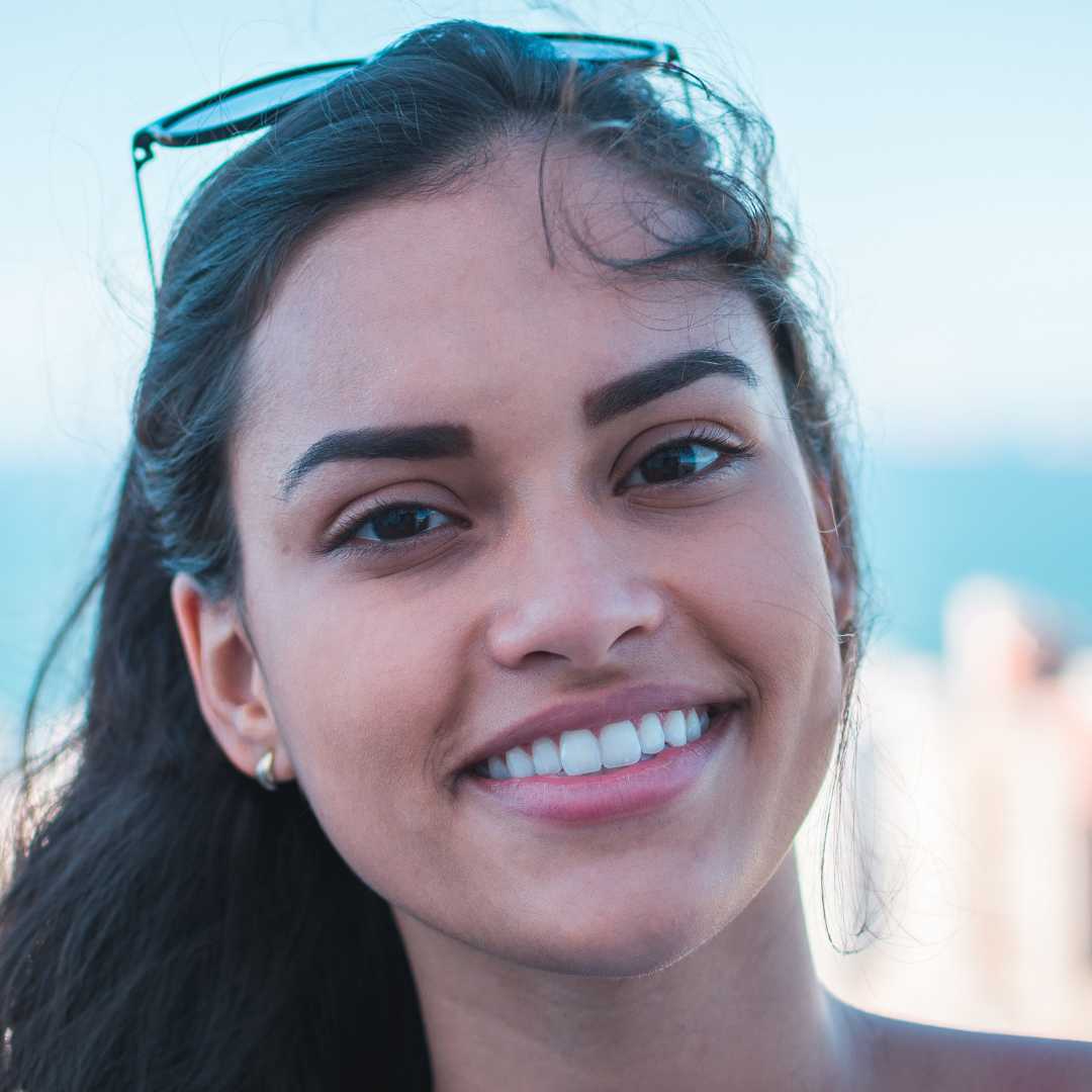 Full dental restoration  - Artificial crowns: Zirconia 