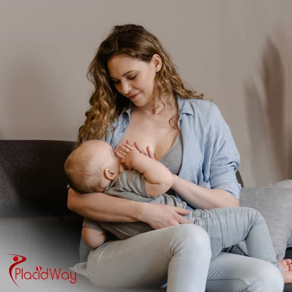 Which doctors are recognized among the top 10 mommy makeover surgeons?