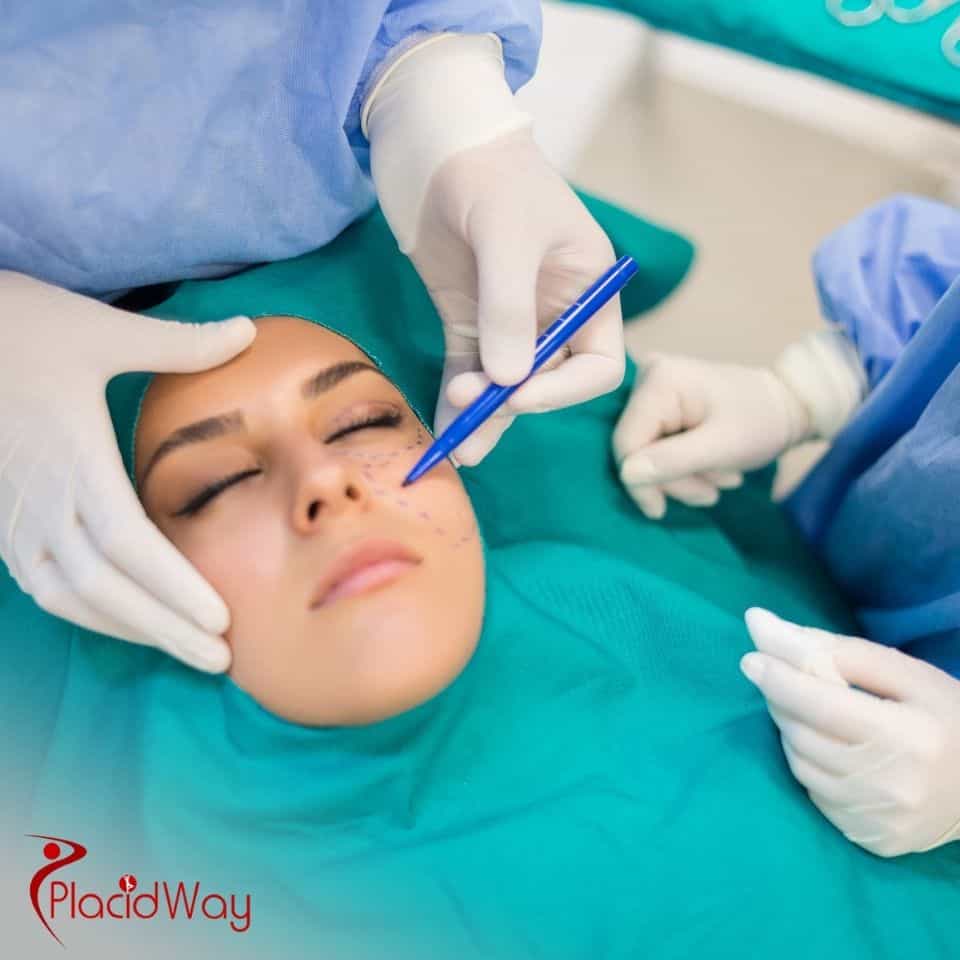 What are the reviews for plastic surgery in Cancun, Mexico?