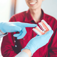 El mejor paquete de prótesis dentales en Nuevo Progreso, México, de Dental Artistry y World Dental Center