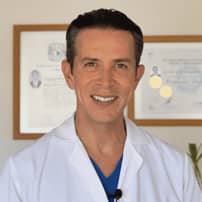 World-Leading Anti-Aging Stem Cell Clinic in Mexico City by Dr. Ary Papadopulos