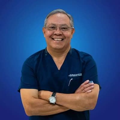 Dr Manuel Acevez