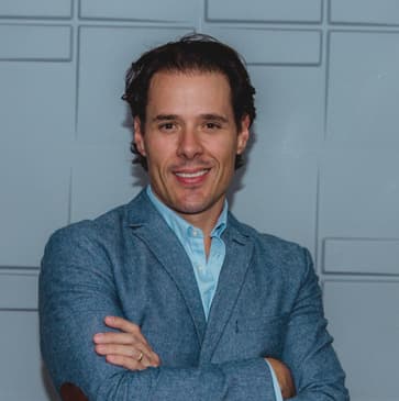 Slider image (1) Dr. Felipe Castro Esguerra - Plastic Surgeon in Colombia