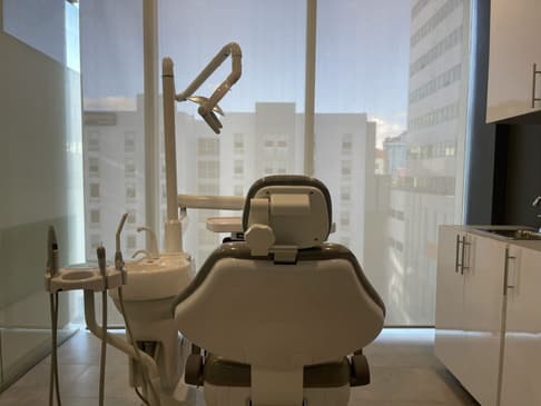 Slider image (7) M&R Dental Studio
