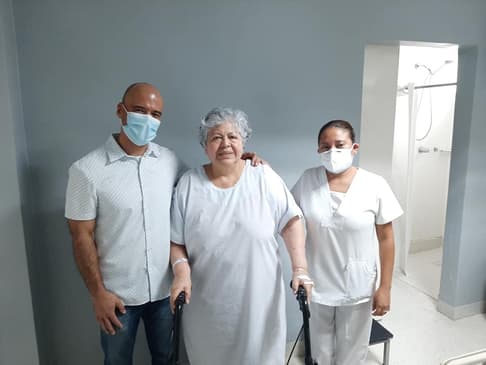 Slider image (7) Knee and Hip Clinic in Nuevo Laredo, Mexico
