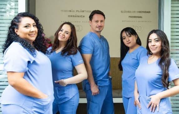 Slider image (2) Cirugía Plástica Orgánica by Ricardo Nader