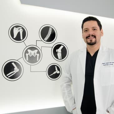 Slider image (1) Dr. Humberto Calvillo Jimenez - Orthopedic Surgery in Puerto Vallarta