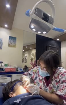 Slider image (2) Solitaire Dental Clinic