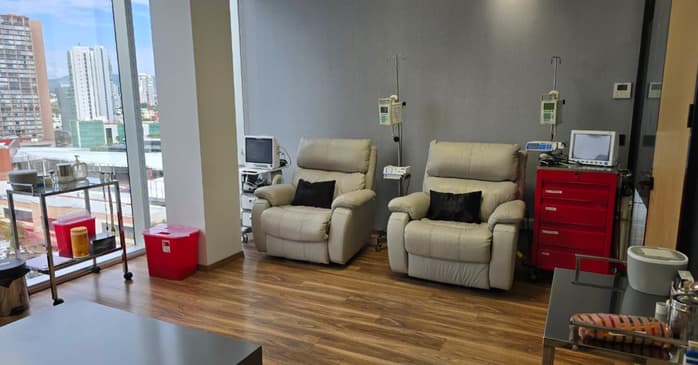 Slider image (2) CellsTime Clinique Guadalajara