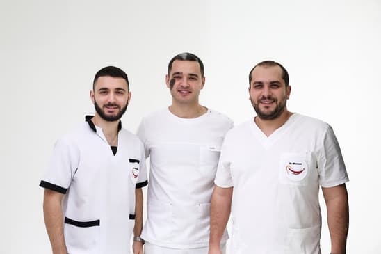 Slider image (6) Astra Dental Clinic