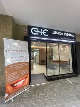 Slider image (3) CHC Clinica Dental in Barcelona Spain