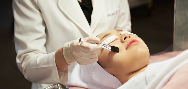 Slider image (3) Arumdaun Nara Beauty Clinic Group