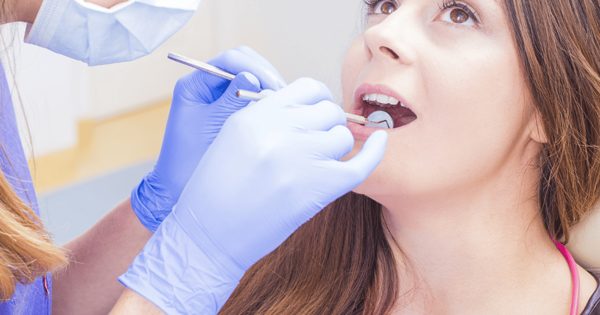 El mejor momento para hacerse implantes dentales en Bogotá: Guía de viaje para turistas médicos