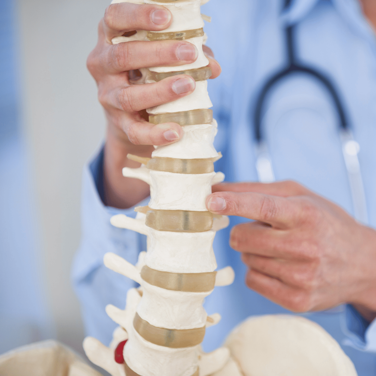 Революционные возможности хирургии позвоночника в Turan Turan Health Group: минимально инвазивные и роботизированные решения в Турции