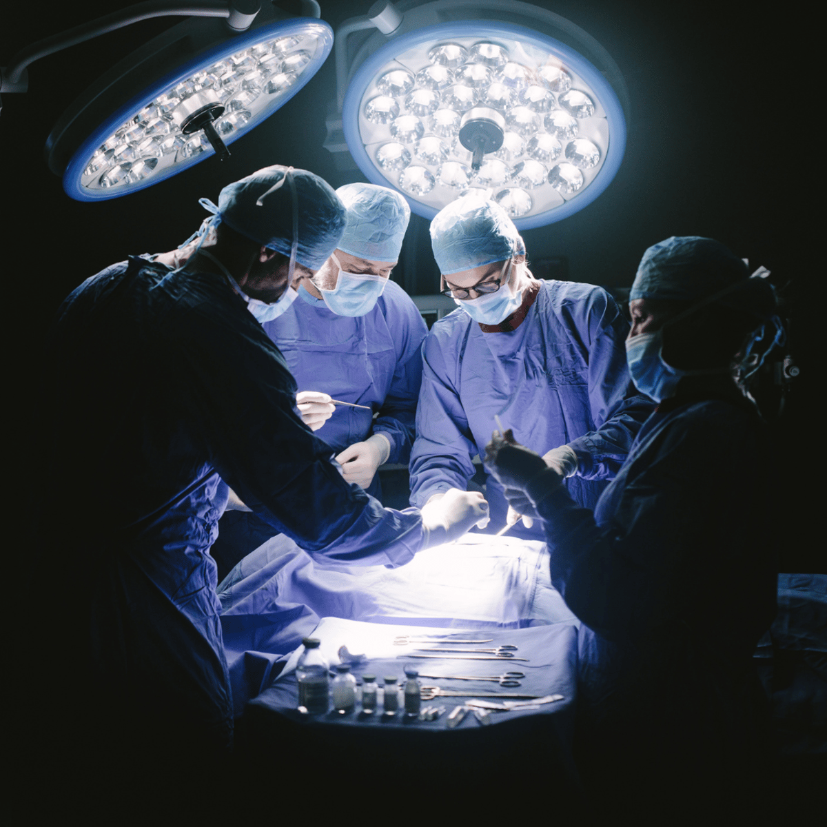 الاستفادة من الجراحة الروبوتية في إسطنبول: تطورات جراحة العظام بحلول عام 2025