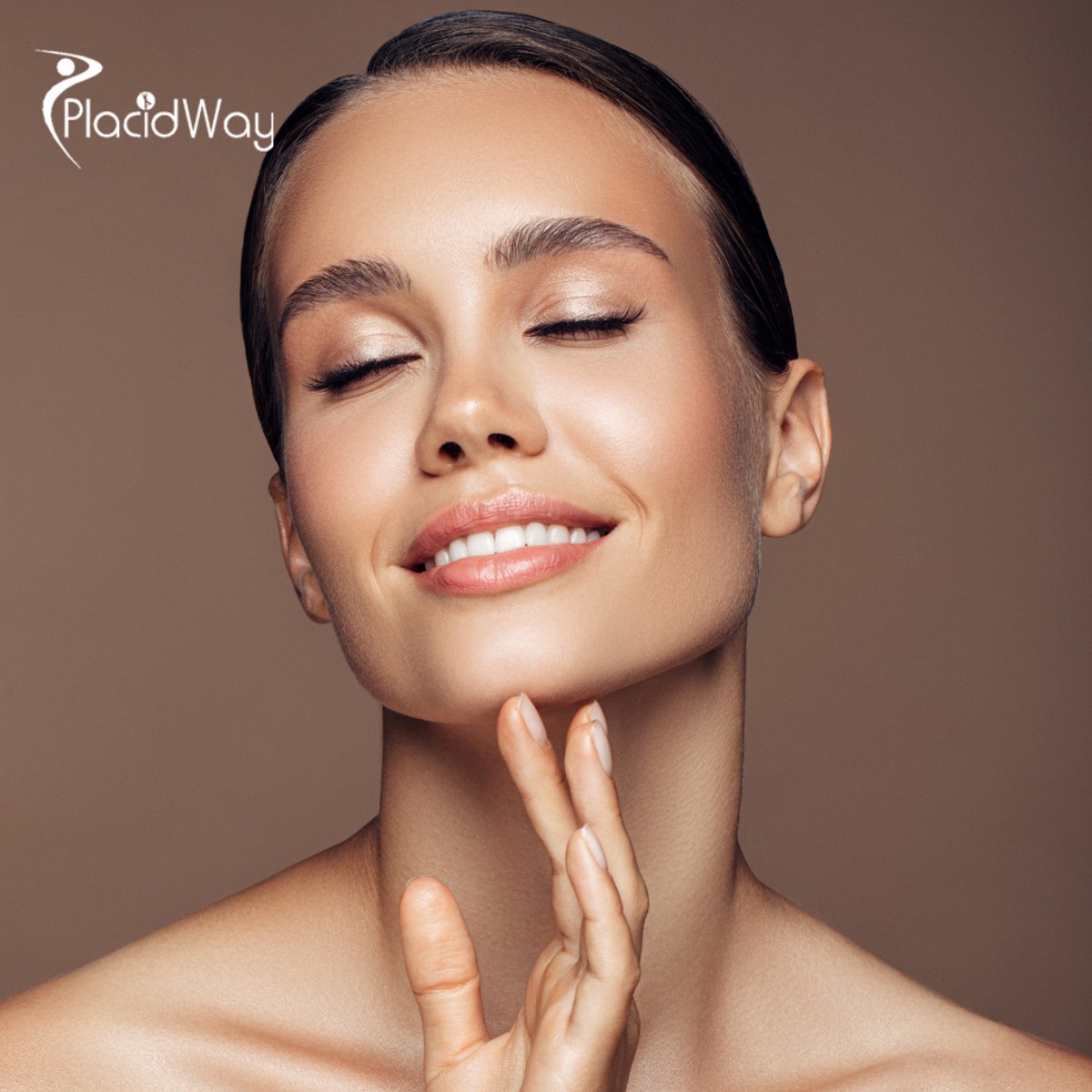 Rinoplastia avanzada en Turquía para pacientes que buscan una armonía facial natural.