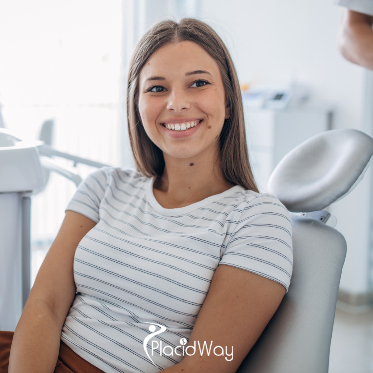 The 'Hanoi Glow': Why 2026 Trends Prioritize Anatomic Veneers Over Traditional Teeth Whitening