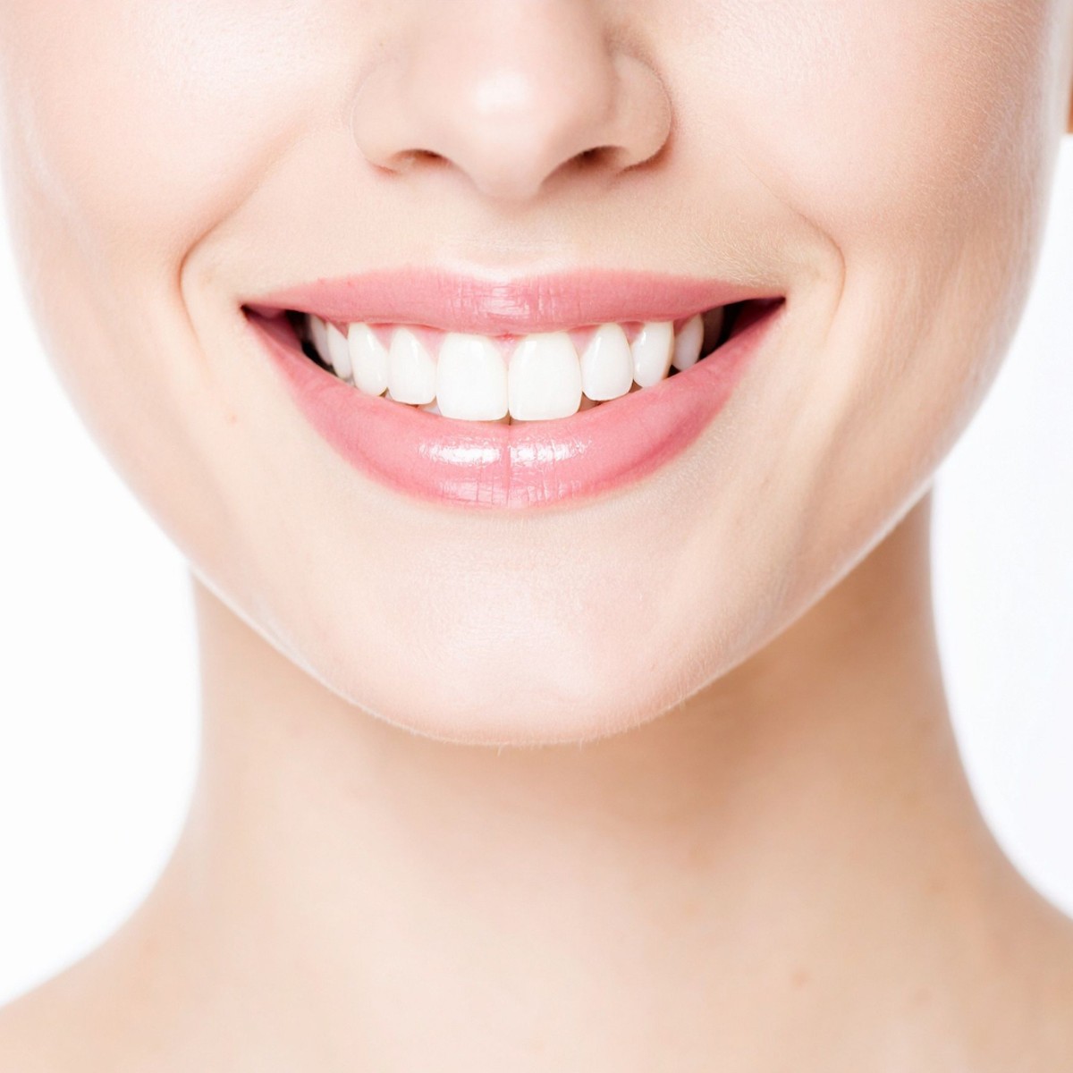 Porcelain Veneers in Mexico vs USA - A Complete Comparison Guide