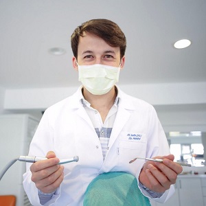 Dt. Ali Sefa Cali - Dentist