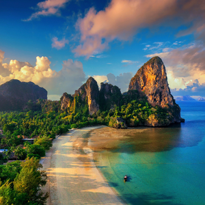 شاطئ رايلي | سياحة طب الأسنان في تايلاند Railay beach in Krabi Thailand