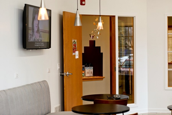 lobby-pain-management-institute-chicago-stem-cell