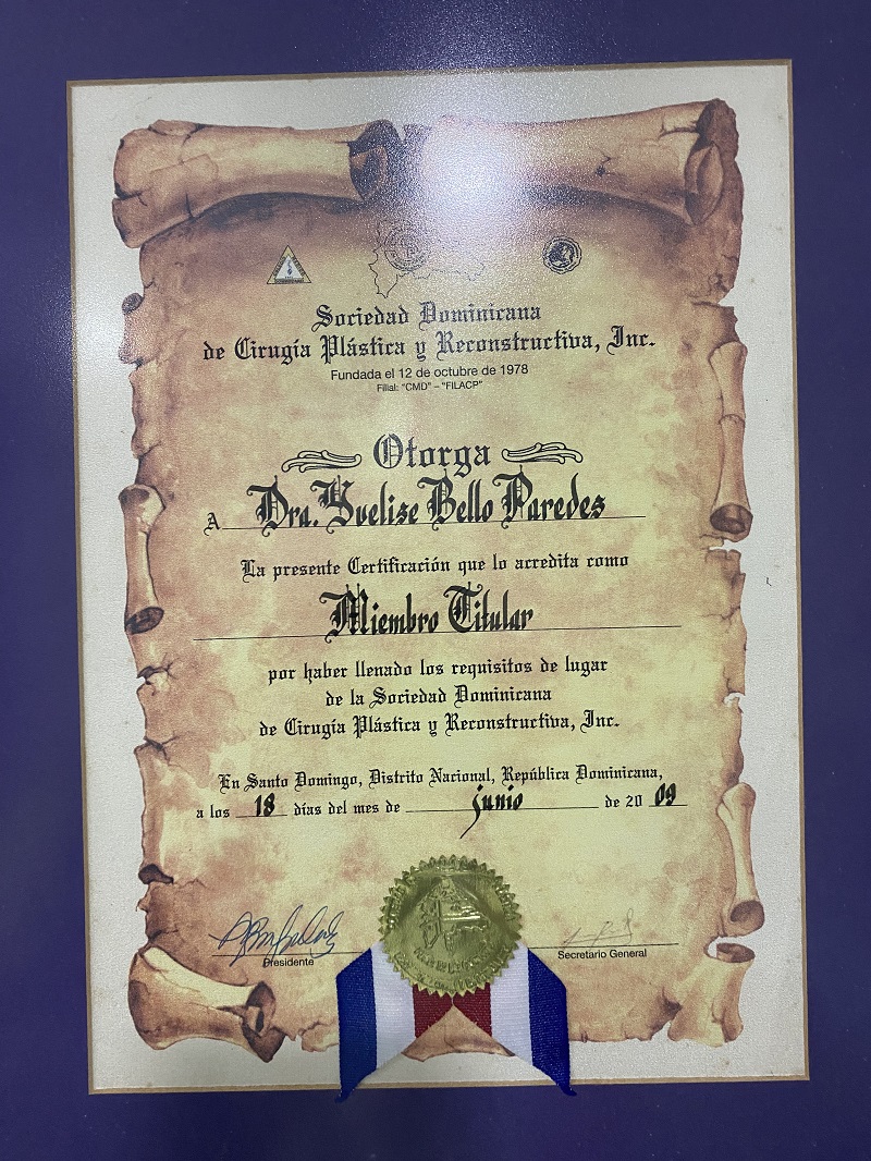 Certificate and Award by Centro Medico el Vergel