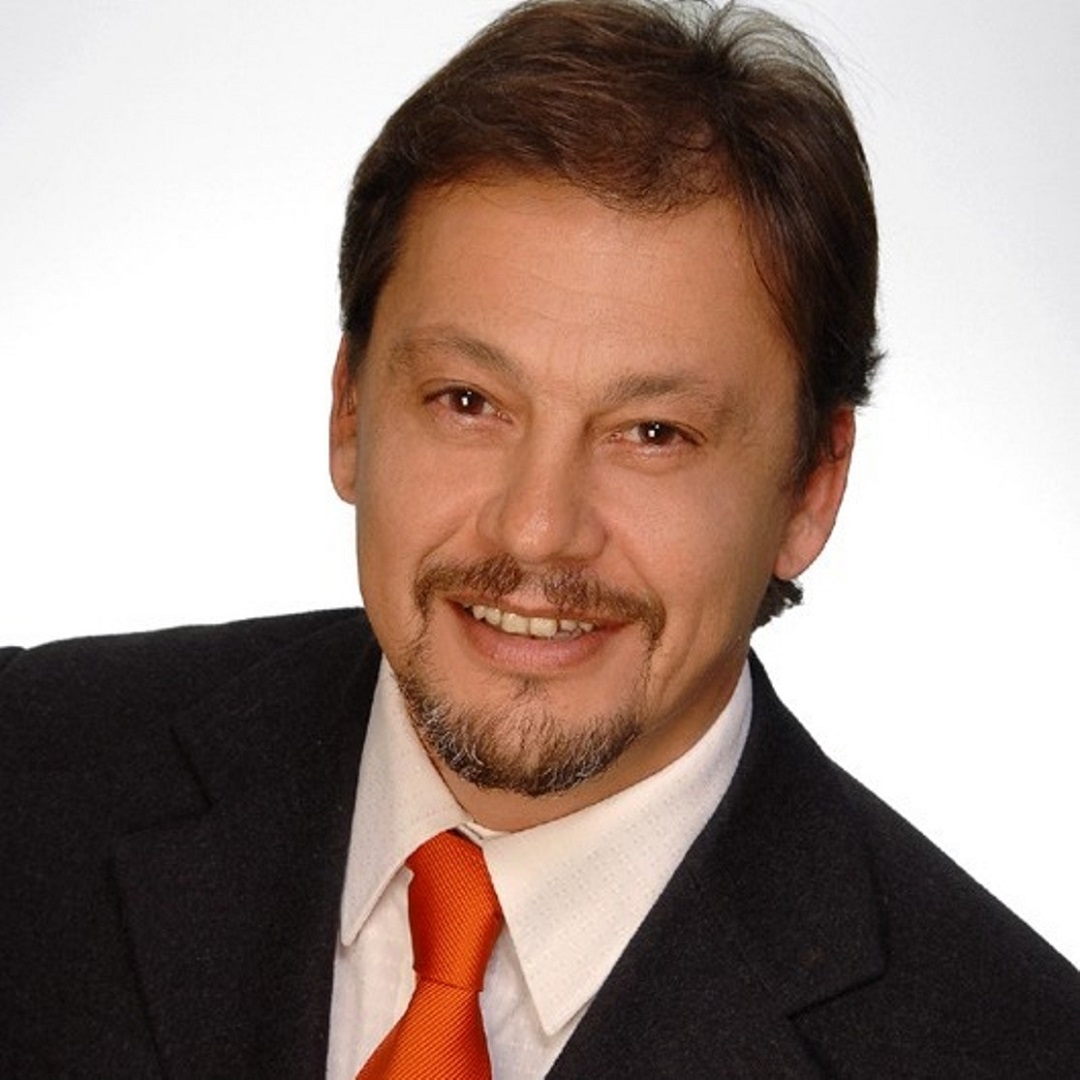 4. Dr. Ozhan Celebiler